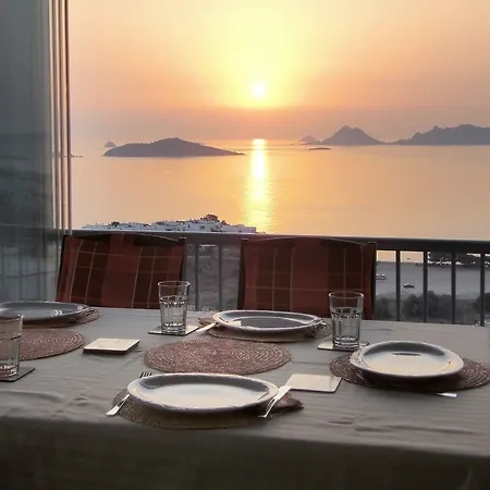 Modern Turkish With Two Swimming Pools, Gorgeous Views, Wifi And Turgutreis