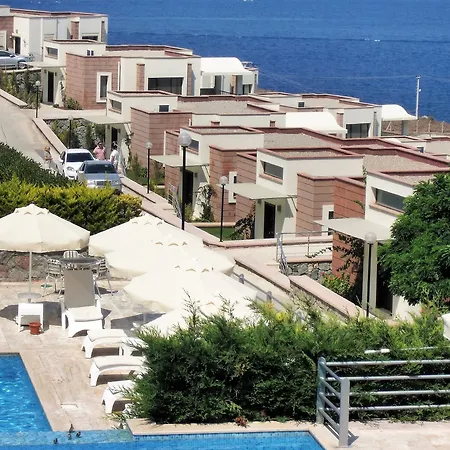 Modern Turkish With Two Swimming Pools, Gorgeous Views, Wifi And * Turgutreis